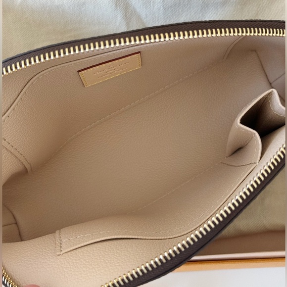 NEW Louis Vuitton Cosmetic Pouch GM M47353 - Picture 5 of 16
